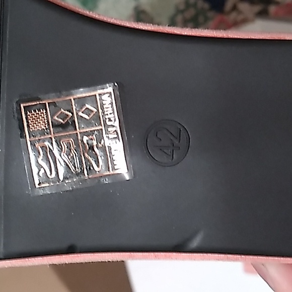 Chunky heeled ankle strap sandals - Picture 3 of 4